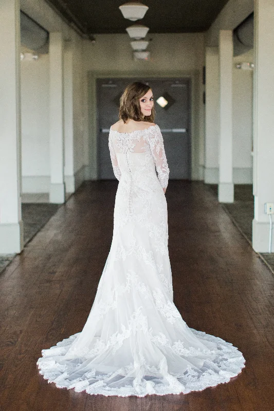 Friends and Family Sale Mori Lee 5477
