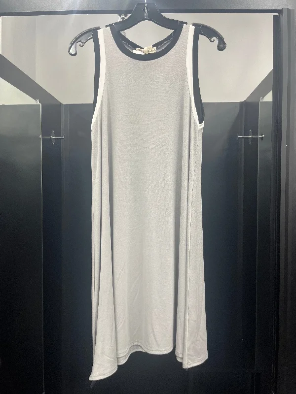 Price Slash Grey Dress Casual Short Gilded Intent, Size Xs