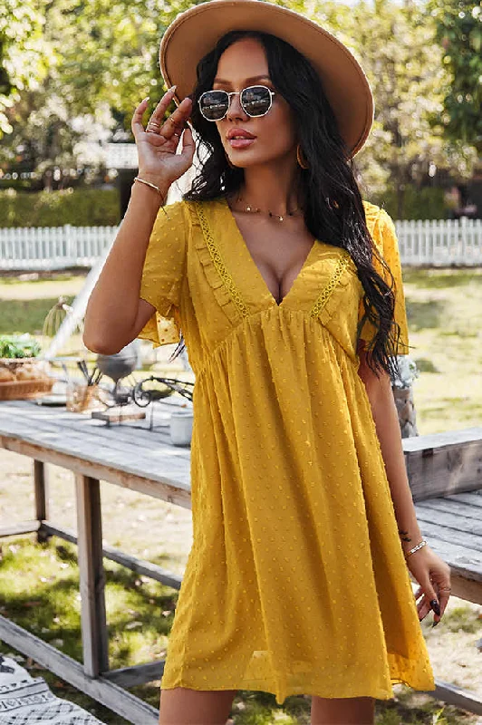 Hurry In Chiffon Yellow Short Summer Dress with Short Sleeves