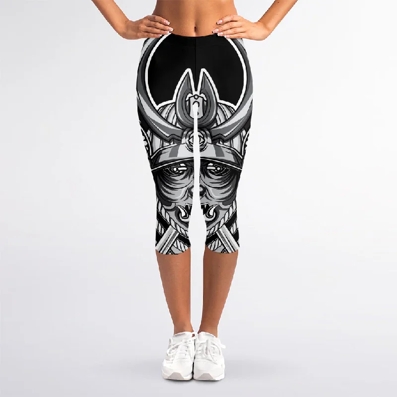 The Best Prices Silver Samurai Mask Print Women's Capri Leggings