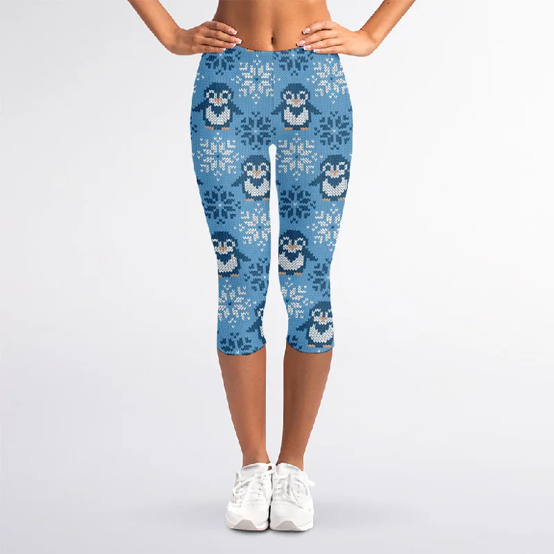 Get It Before It’s Gone Snowy Penguin Knitted Pattern Print Women's Capri Leggings