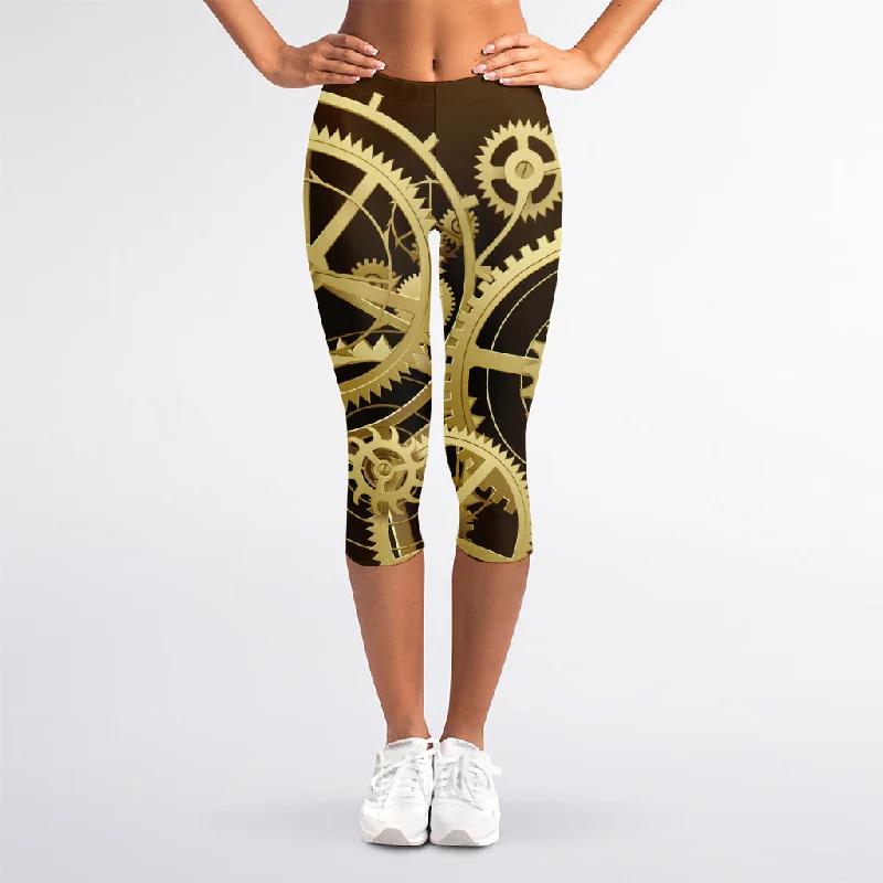 Midnight Madness Steampunk Cogwheels Print Women's Capri Leggings