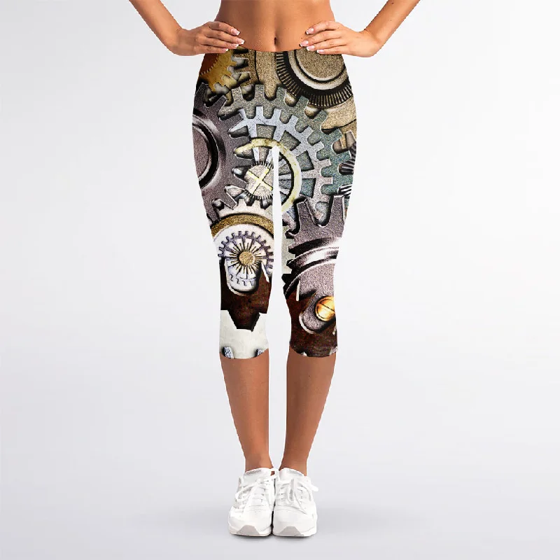 Low Prices Steampunk Gears And Cogs Print Women's Capri Leggings
