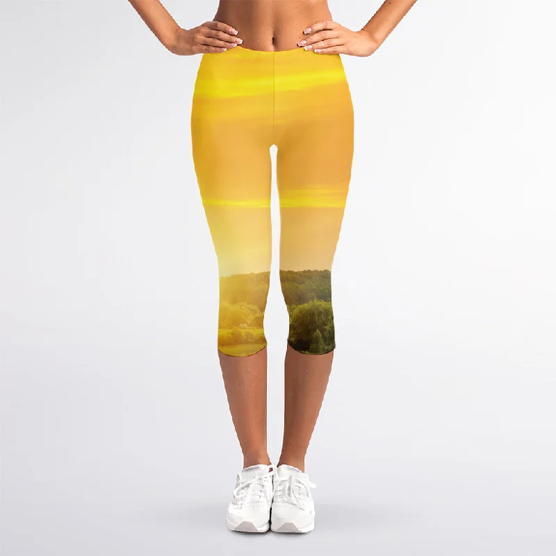 Act Now Sunrise Field Print Women's Capri Leggings